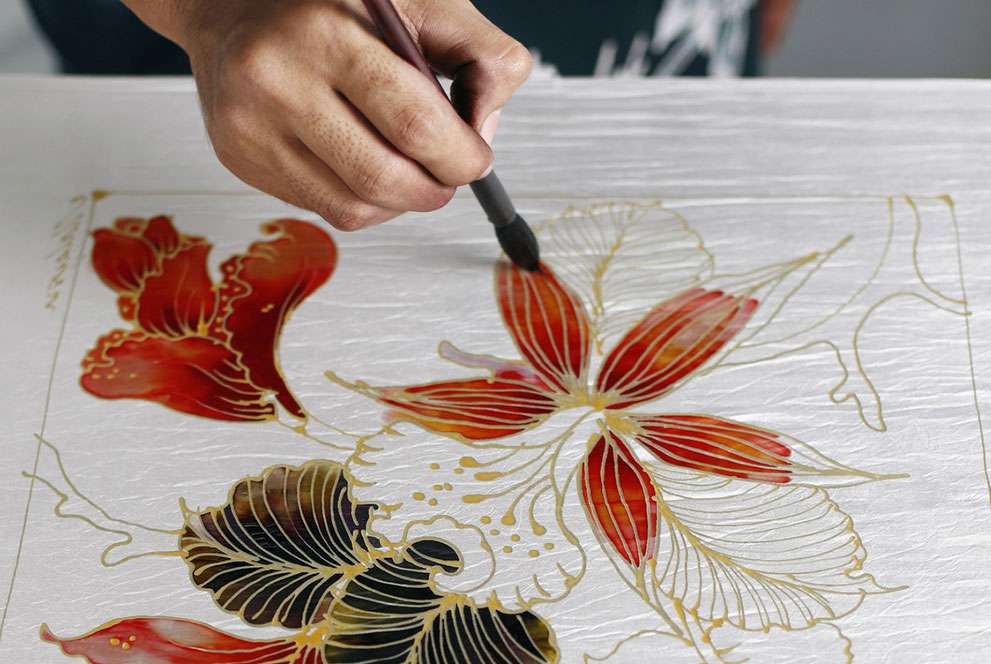 Роспись по дереву акриловыми красками: декоративная и народная техника для начинающих мастеров