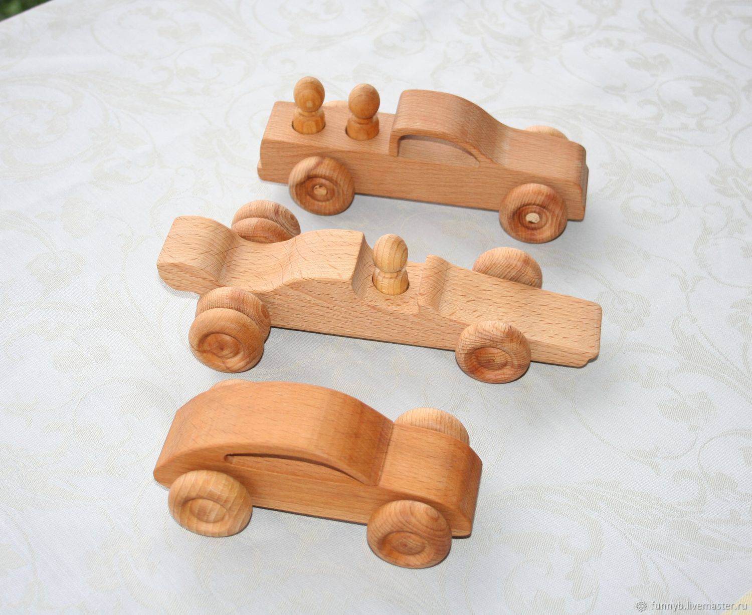 Машинки для детской площадки своими руками: фото и идеи строительства из шин и дерева