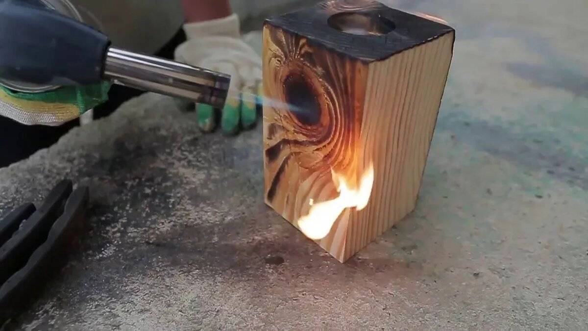 Обжиг древесины |