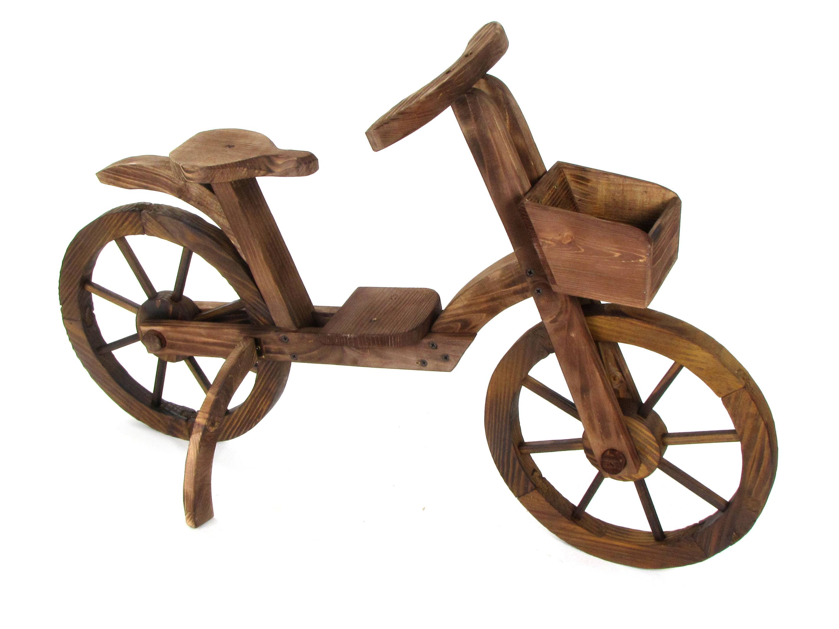 Детский трехколесный велосипед из дерева