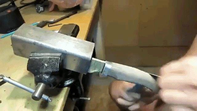 Кухонный нож с ручкой из стабилизированной древесины