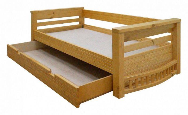 Детские кровати из массива дерева, преимущества и недостатки мебели