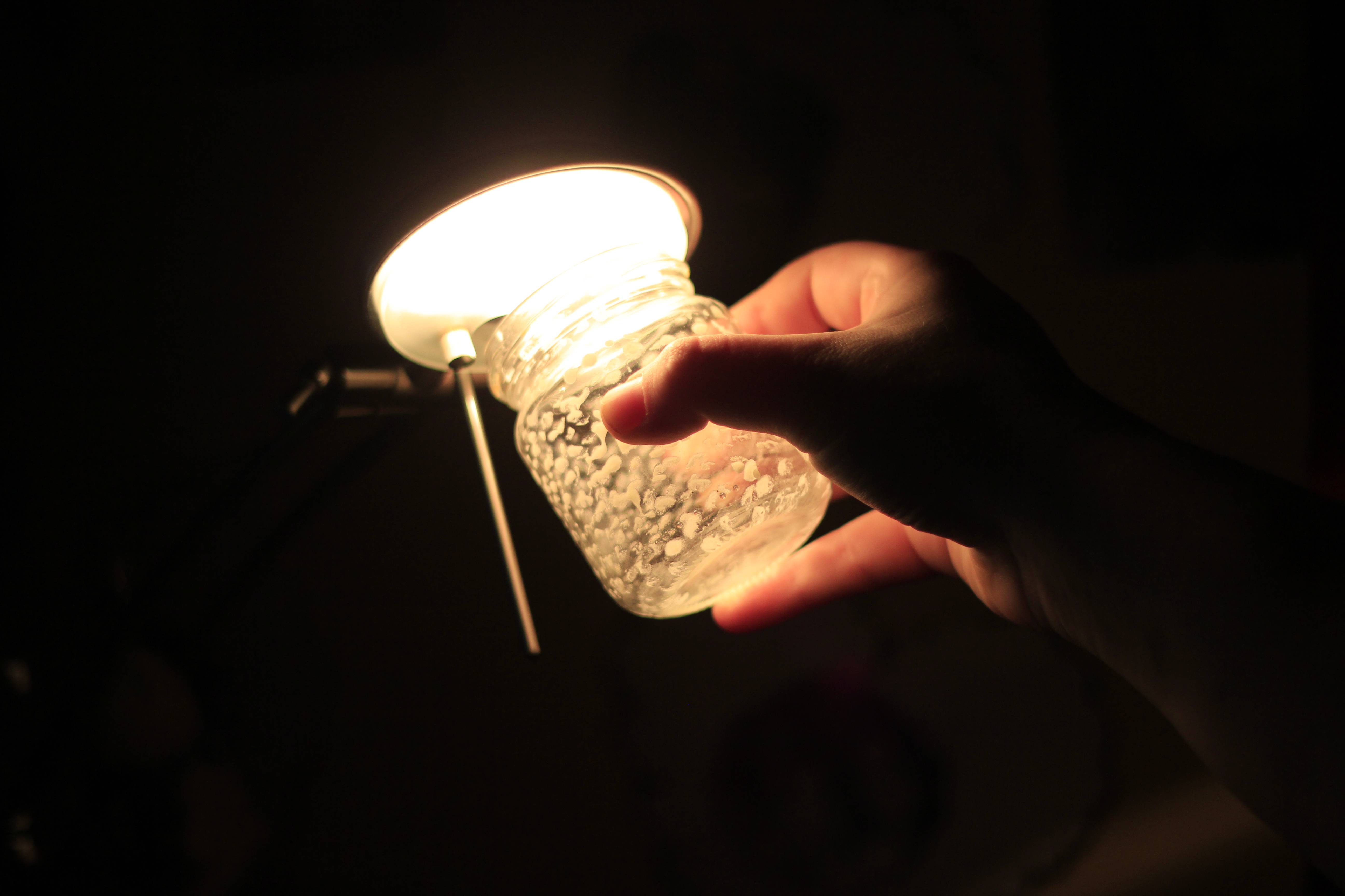 Уникальные дизайнерские светильники из дерева, которые можно изготовить своими руками