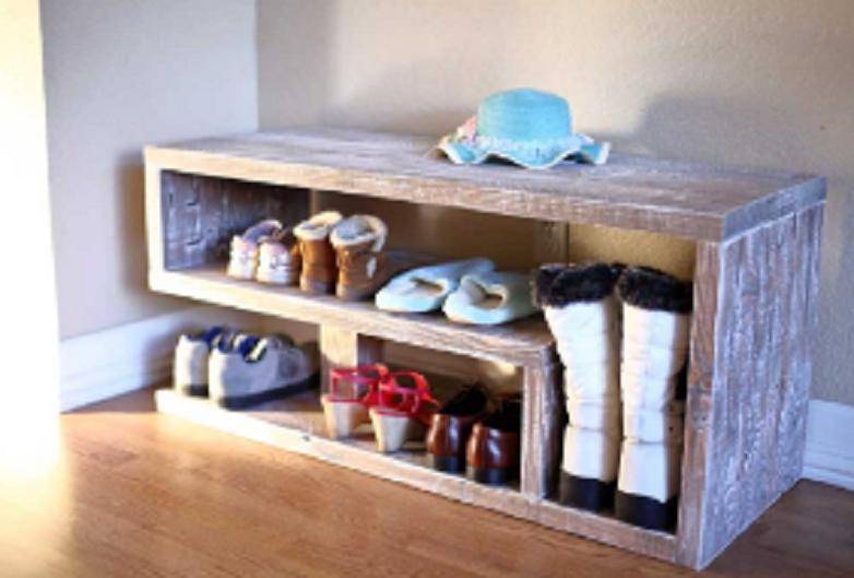 Деревянная скамья с ящиком для обуви