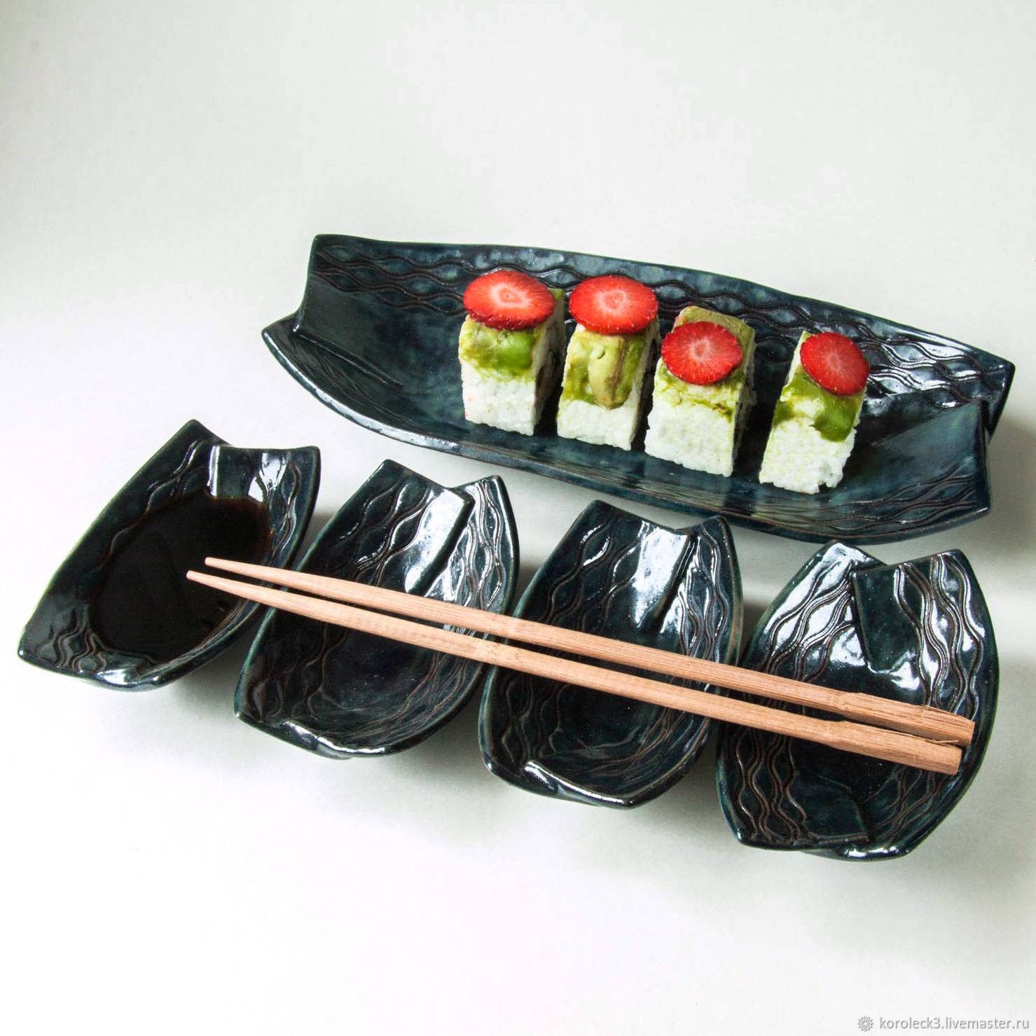 Наборы посуды для изготовления суши и роллов в домашних условиях: что входит