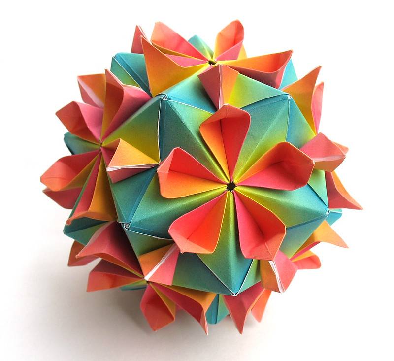 Цветы оригами, кусудама и топиарий