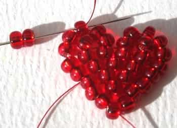 Плетение из бисера дерева и брелоков в форме сердца начинающим