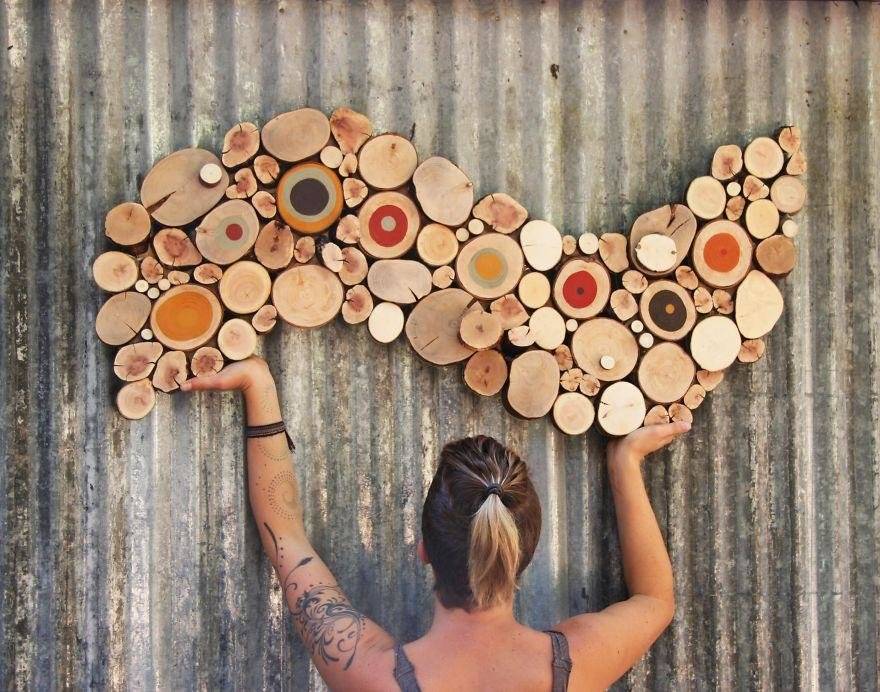 Спилы дерева в интерьере: декор для стен и пола (фото)