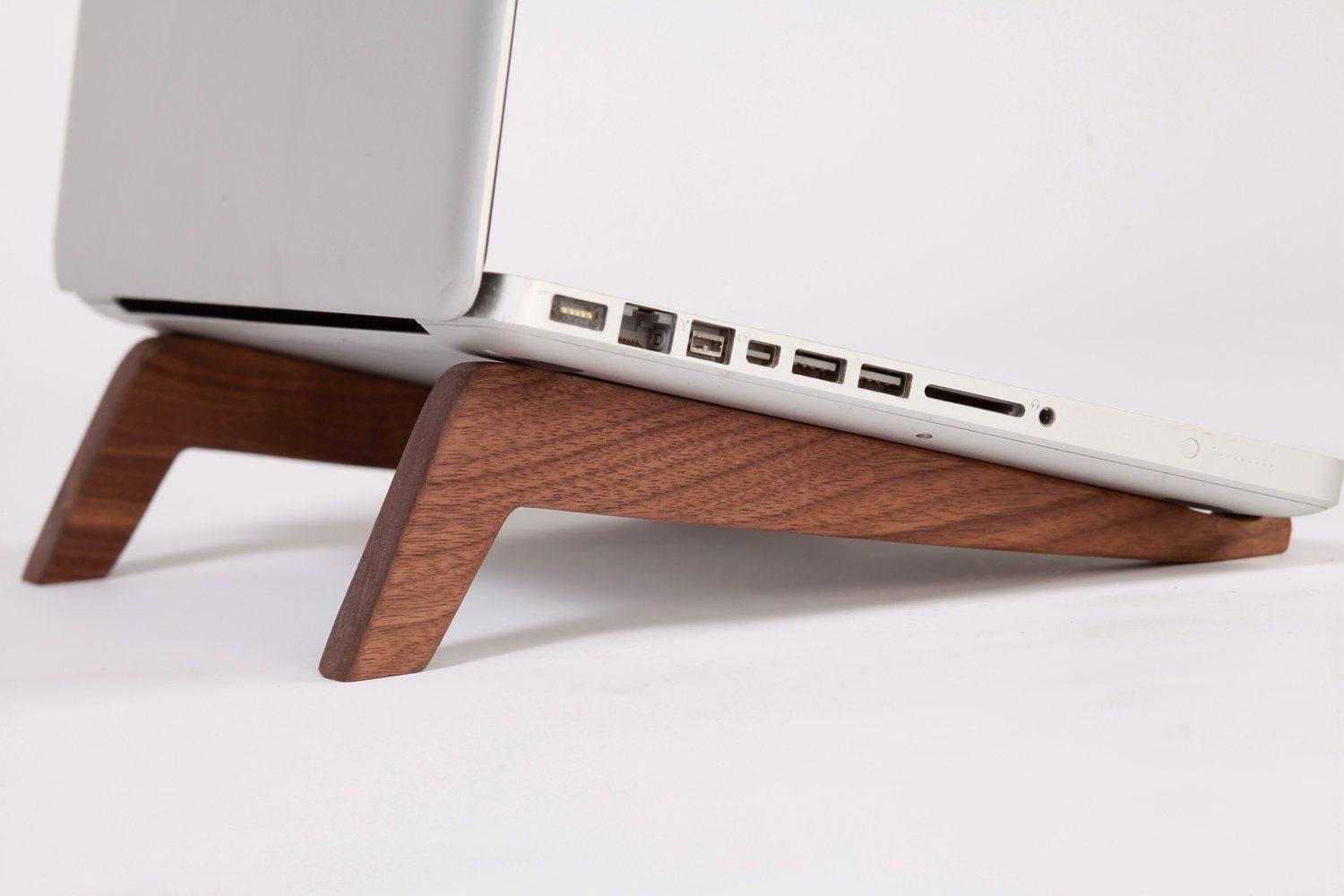Деревянная охлаждающая подставка для ноутбука своими руками