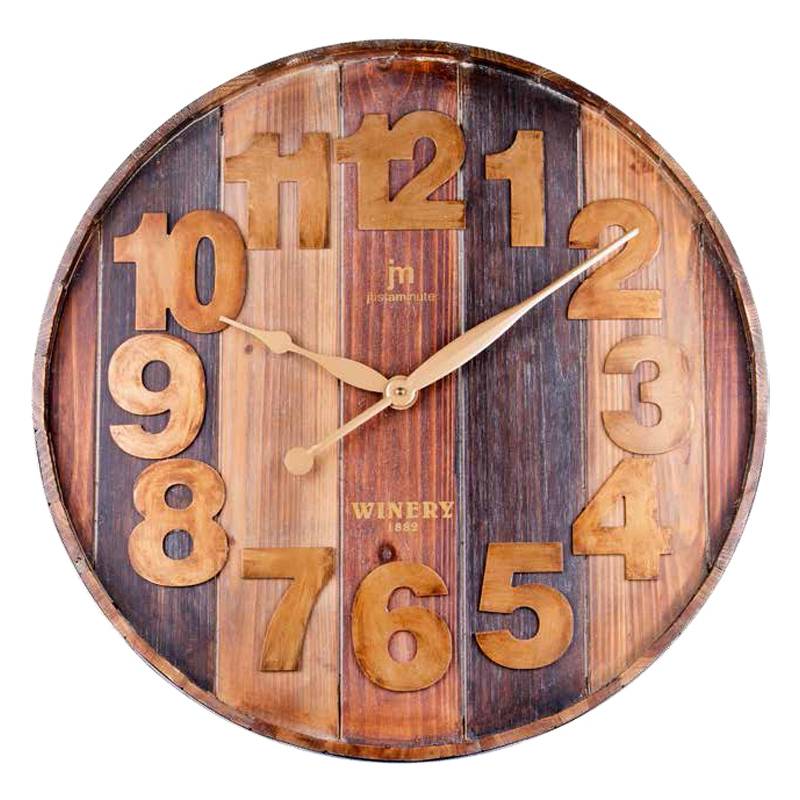 Оригинальные настенные часы из дерева
