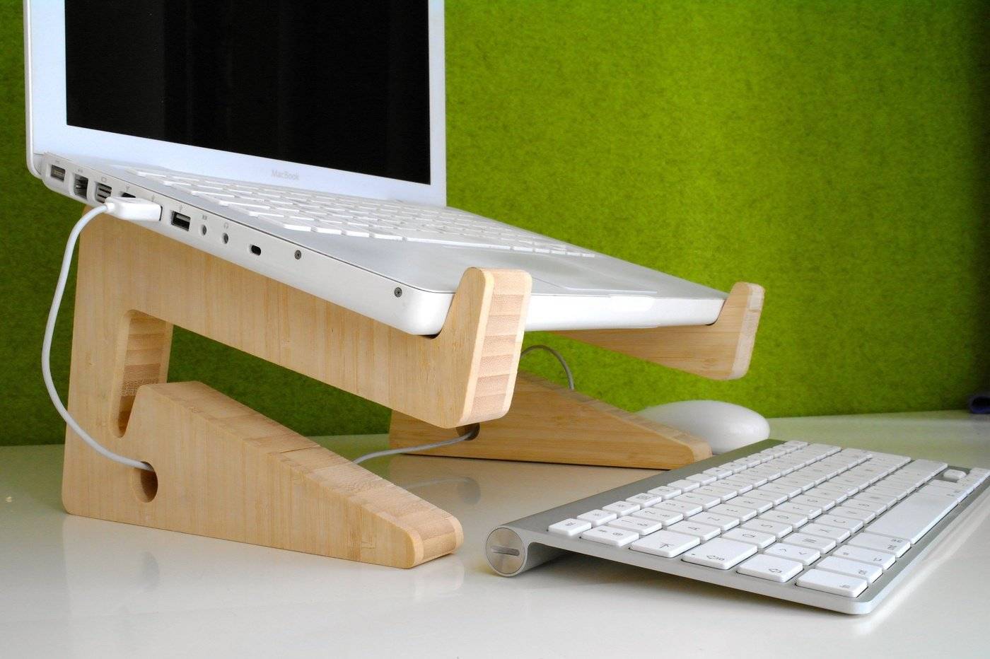 Идеи для создания подставок и столиков под ноутбук своими руками