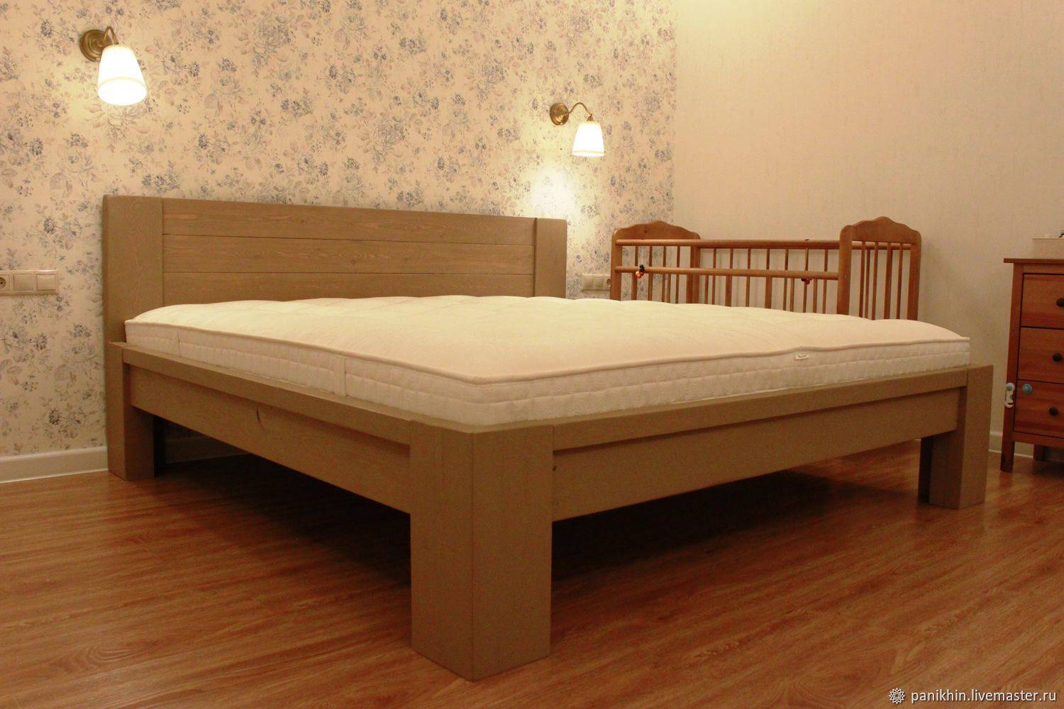 Что лучше ‒ бук или сосна: как выбрать кроватку из массива для ребенка