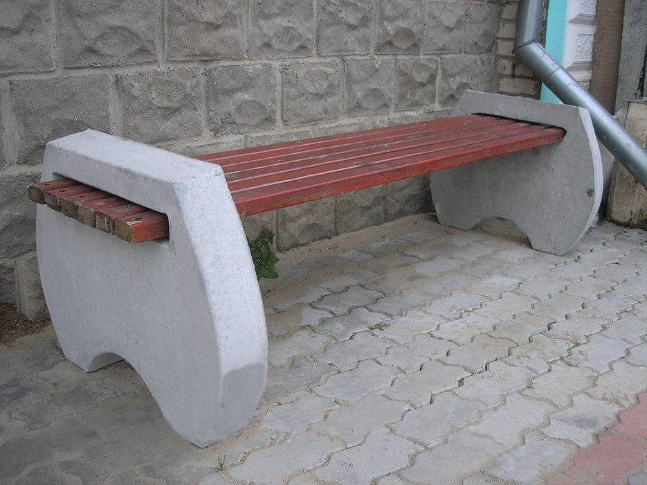 Как сделать садовую скамейку из дерева и бетона