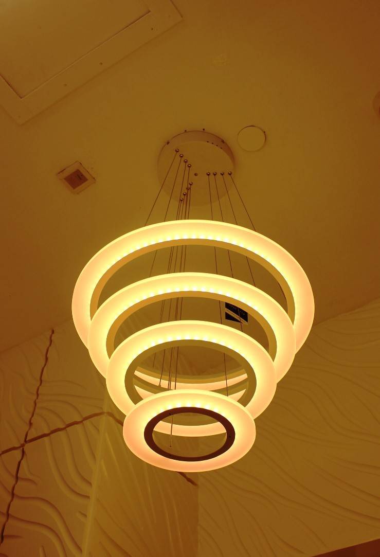 Акриловый потолок из оргстекла с подсветкой: конструкция + фото