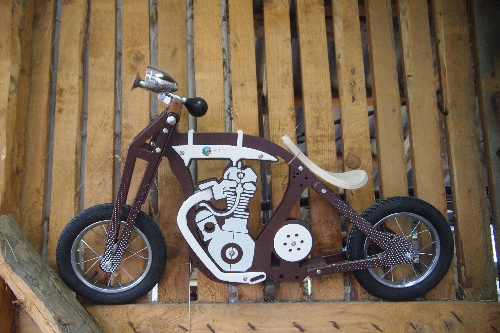 Детский деревянный велосипед